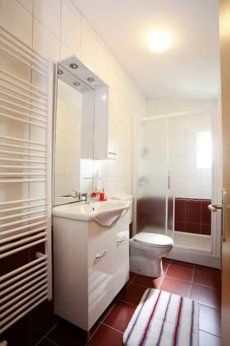 Apartmani Lili Sukosan Exterior photo