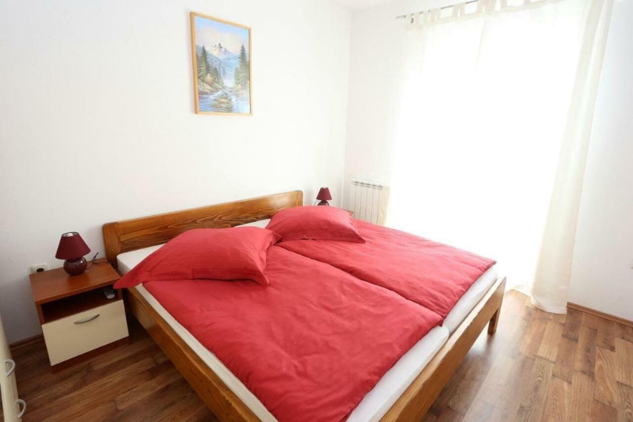 Apartmani Lili Sukosan Exterior photo