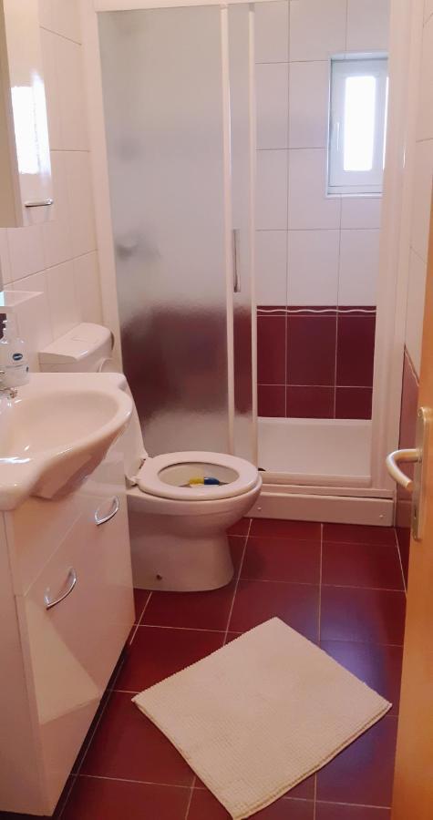 Apartmani Lili Sukosan Exterior photo